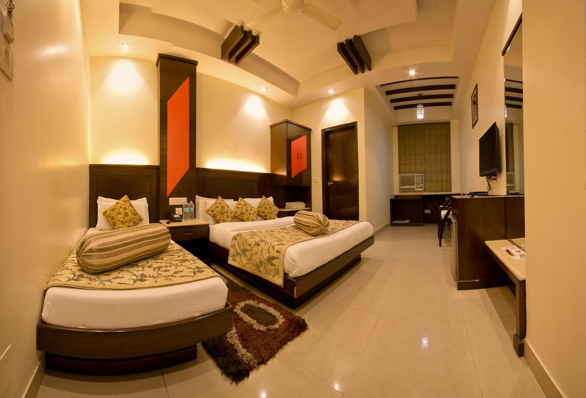 Hotel Aster Inn New Delhi Bagian luar foto