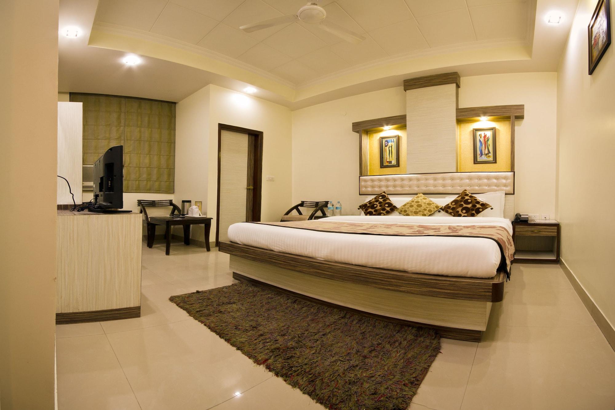 Hotel Aster Inn New Delhi Bagian luar foto
