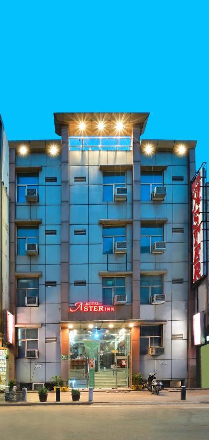 Hotel Aster Inn New Delhi Bagian luar foto