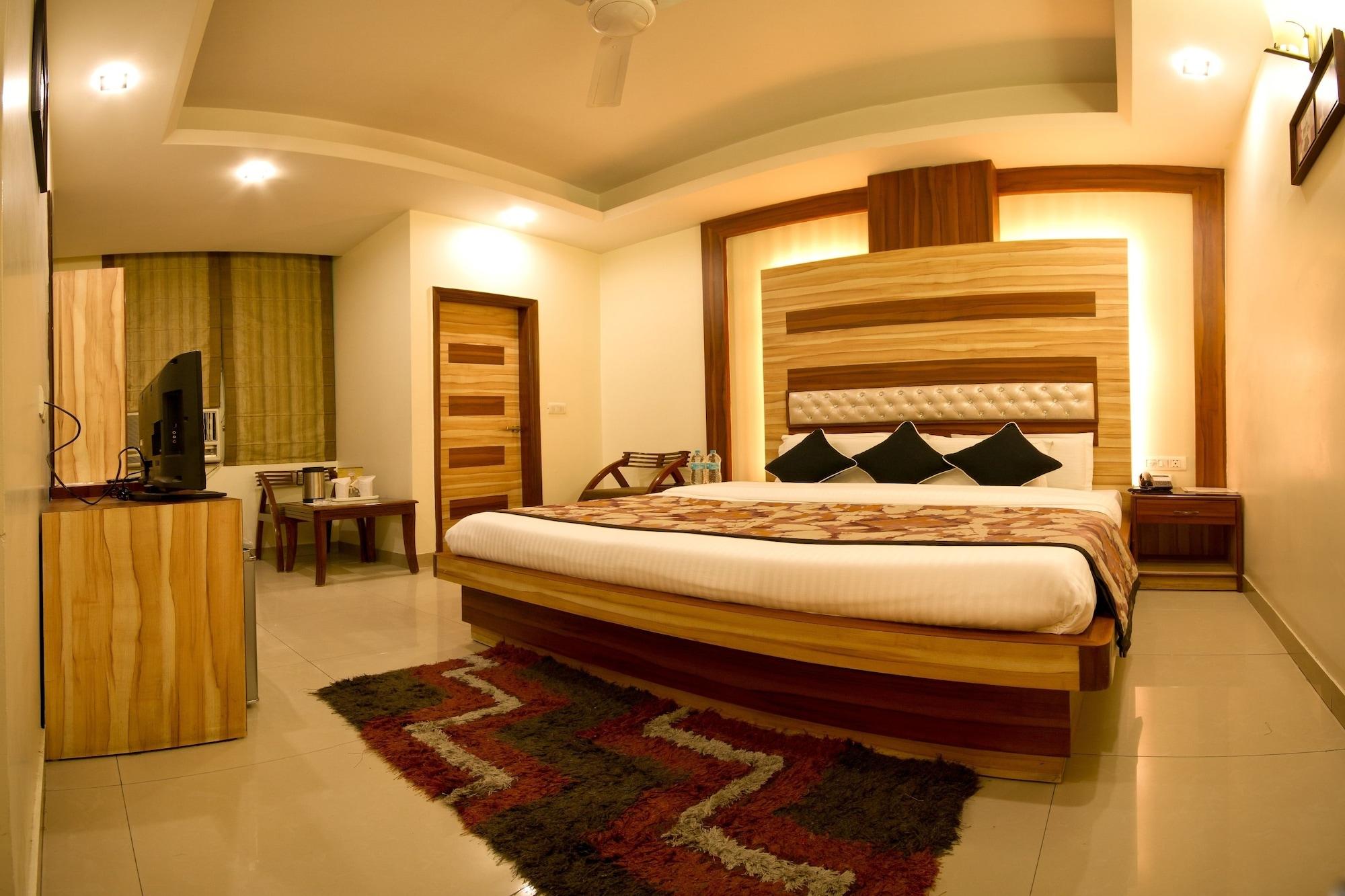 Hotel Aster Inn New Delhi Bagian luar foto