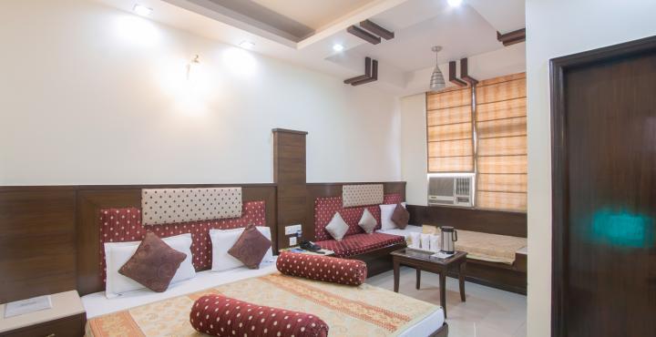 Hotel Aster Inn New Delhi Bagian luar foto